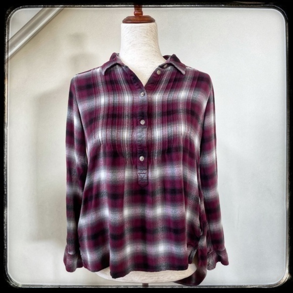 American Eagle Flannel Top